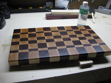 25 The finished cutting board